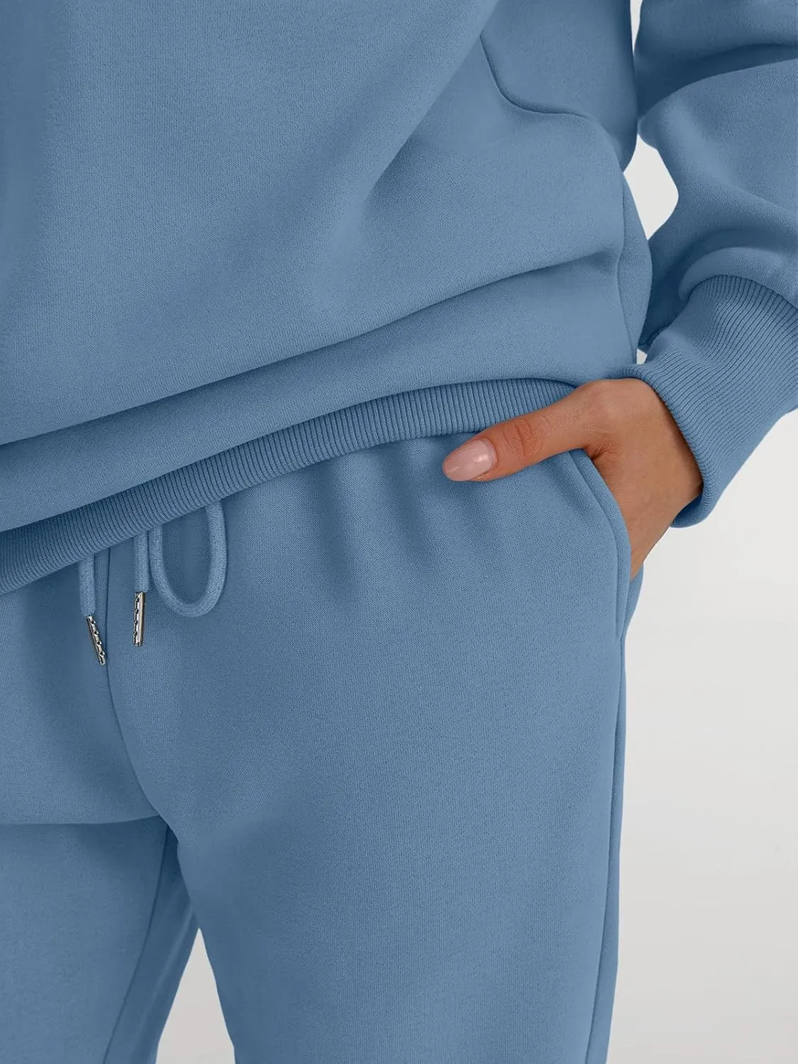 Trendy Queen Sweatsuits Women 2 Piece Outfits Two Piece Crewneck Sweatshirts Sets Lounge Fall Sweatpants 2025 Tracksuits